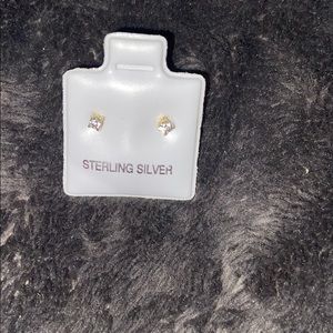 Earrings studs